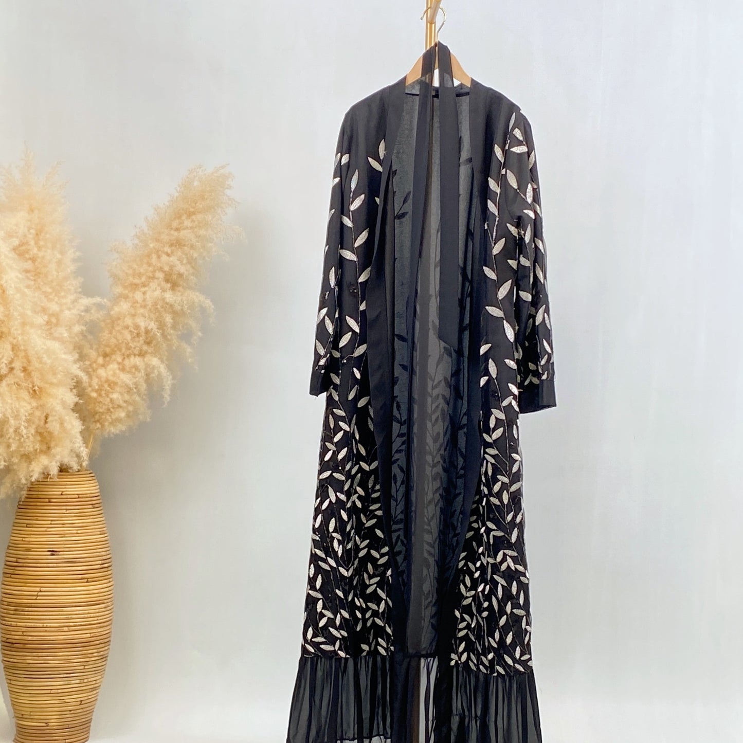 Sahar Abaya (سحر) in Black